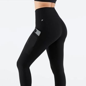 Fabletics 7/8 Pocket Leggings